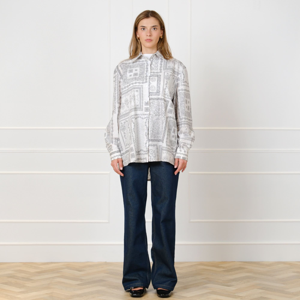 Oversize-Bluse mit Ornamentmuster in Offwhite und Grau